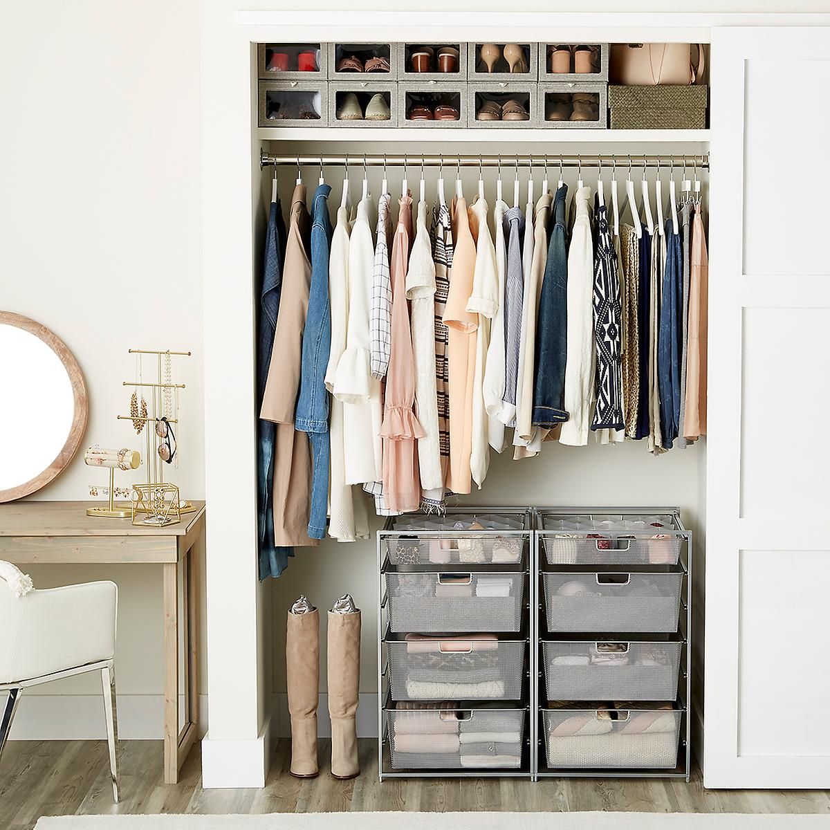 Finding apartments with walk in closets and storage space